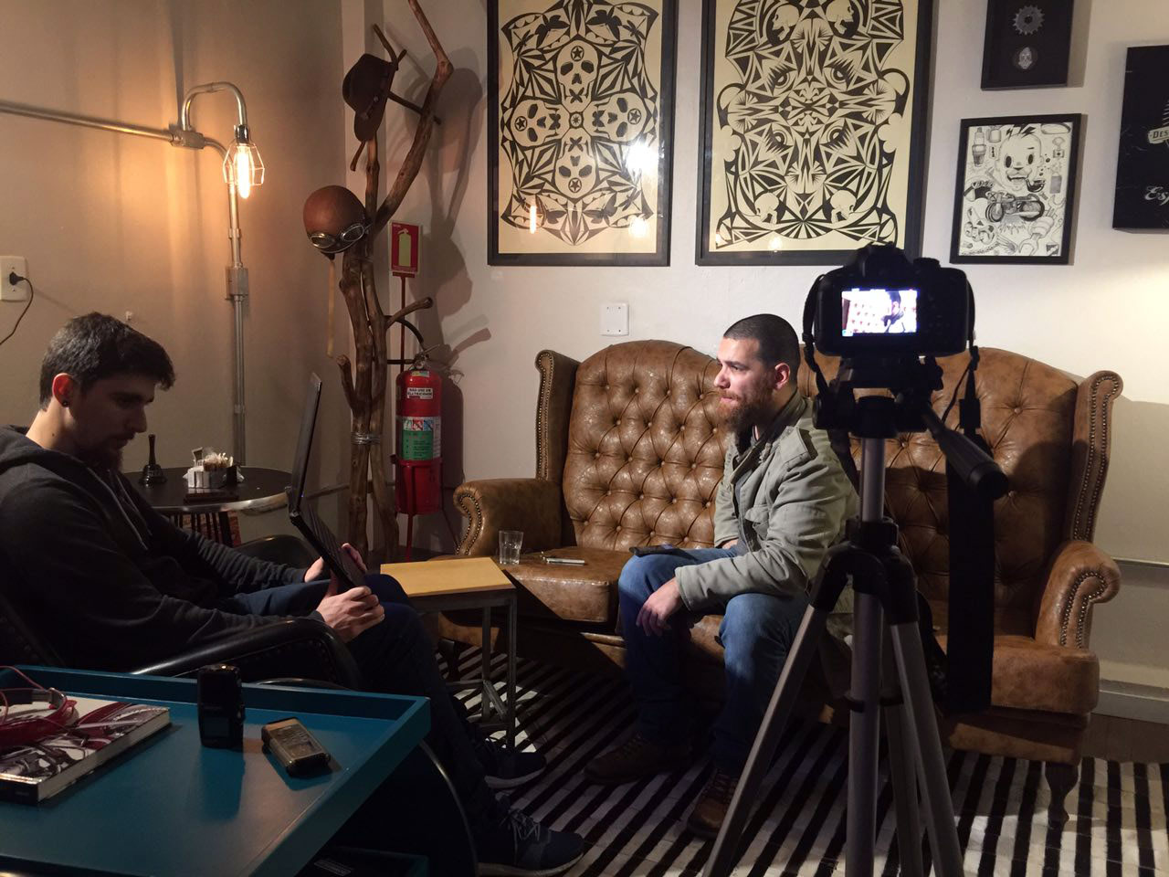 Making of, com Irio e Cabral, de um vídeo para a campanha que começamos logo logo